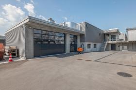 Labor, Garage